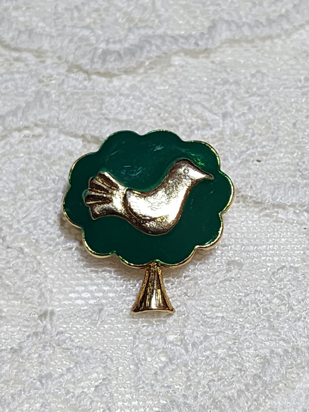 Gold Toned Bird on Green Tree Enamel Pin Brooch - Pets Bird Accessory